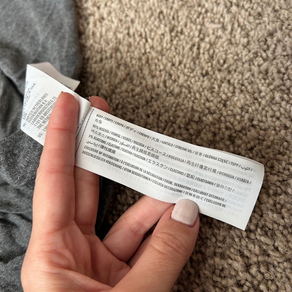 Abercrombie and Fitch Soft Drapey Vneck tee in Grey - Picture 3 of 4